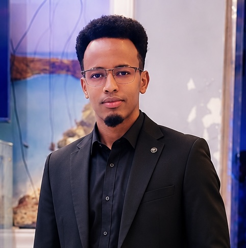 Professional portrait of Osman, Senior Backend Engineering Consultant